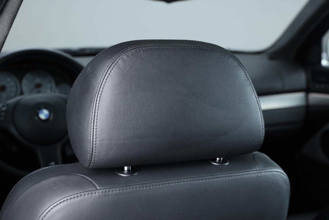 Used 2003 BMW M5 image 82