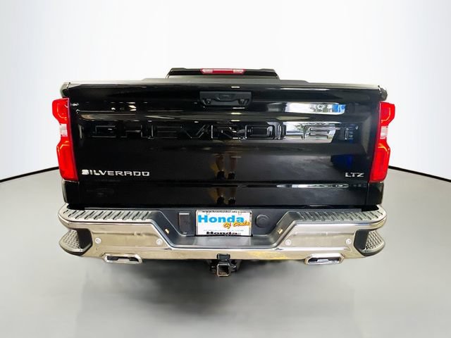 Used 2025 Chevrolet Silverado 1500 LTZ AWD/4WD image 30