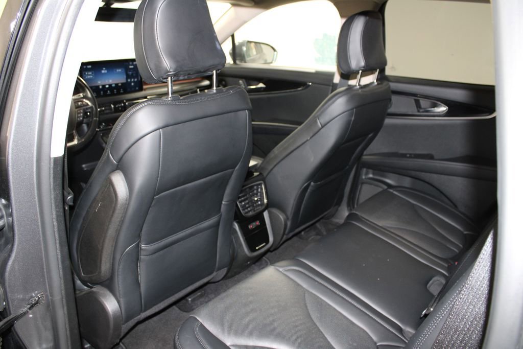 Used 2022 Lincoln Nautilus Reserve w/ Equipment Group 201A image 27