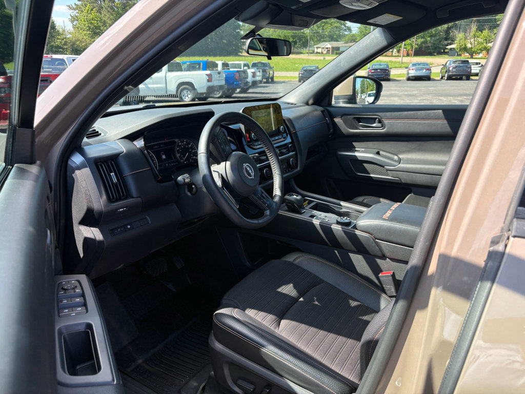 Used 2023 Nissan Pathfinder Rock Creek AWD/4WD image 13