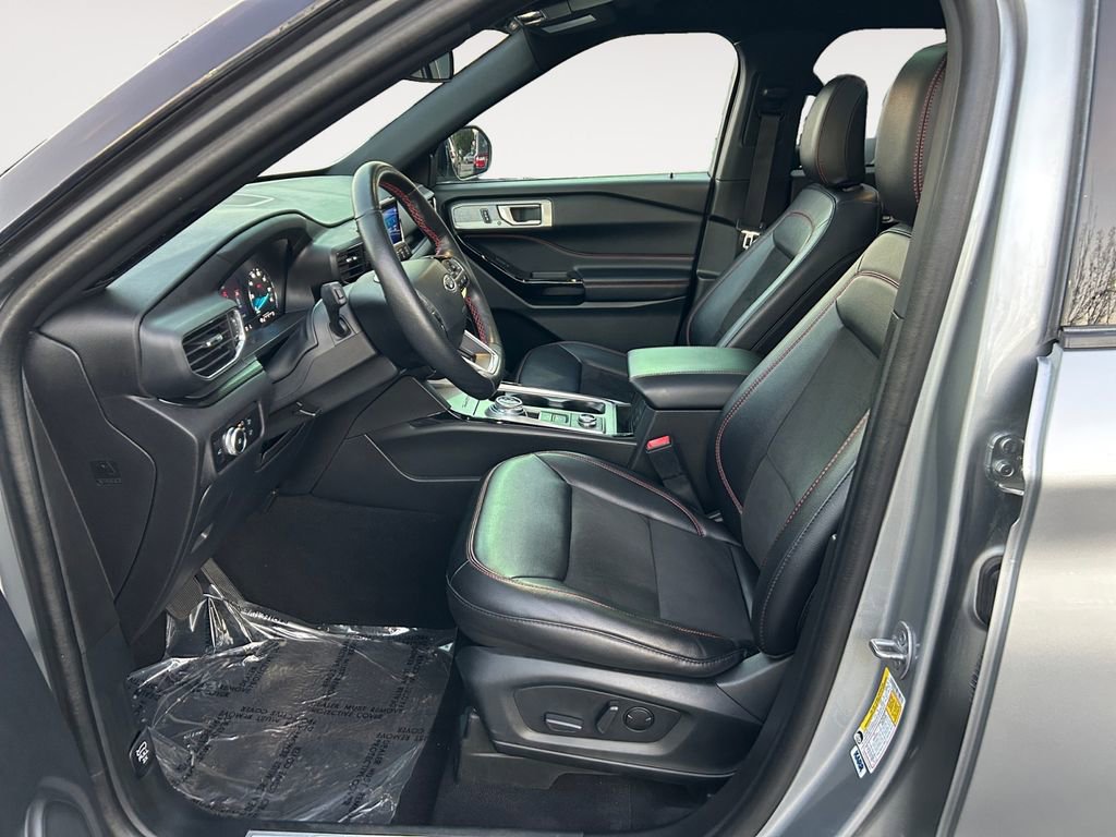 Used 2023 Ford Explorer ST-Line image 15