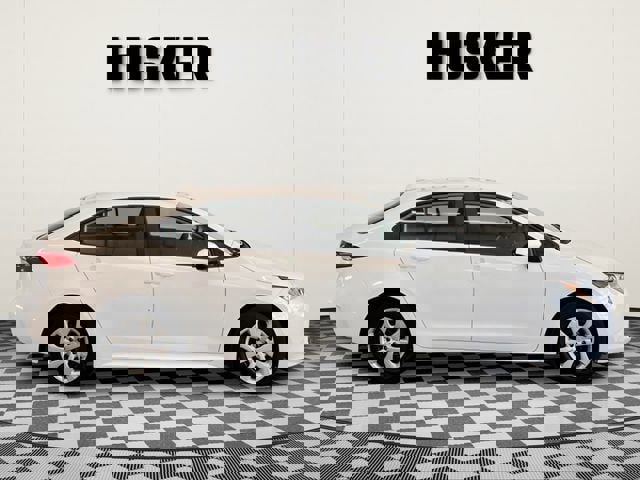 Used 2024 Toyota Corolla LE image 2