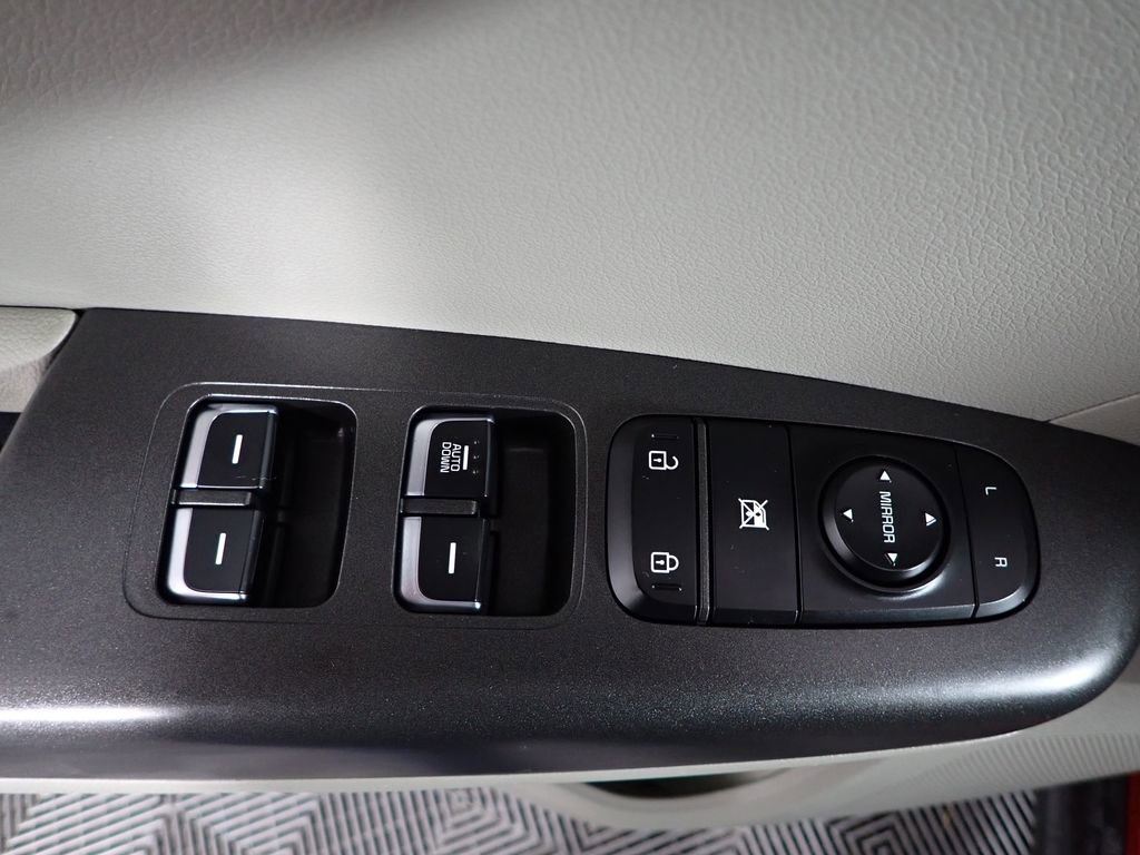 Used 2019 Kia Sportage LX image 23