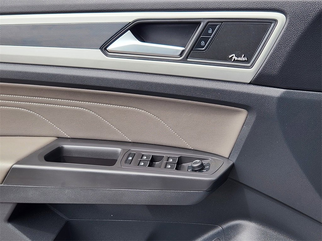 Used 2022 Volkswagen Atlas SEL Premium image 3