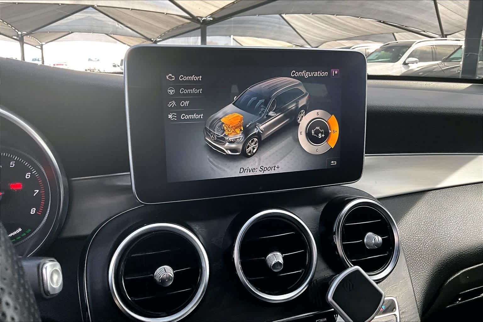 Used 2019 Mercedes-Benz GLC 350e 4MATIC image 36