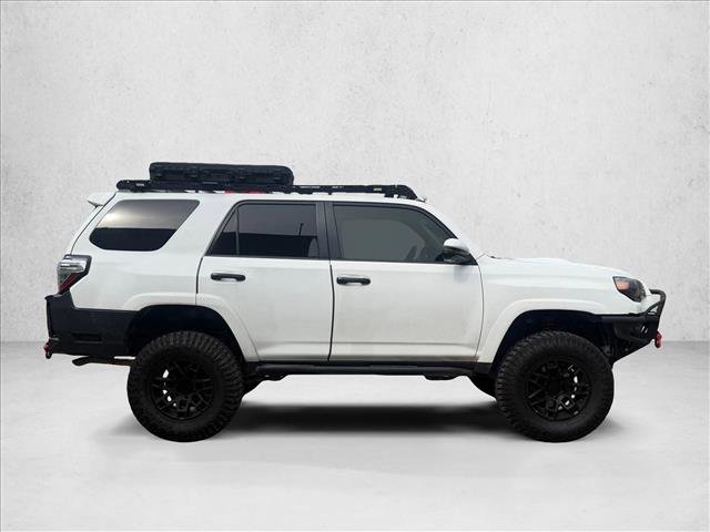 Used 2017 Toyota 4Runner TRD Off-Road Premium AWD/4WD image 4
