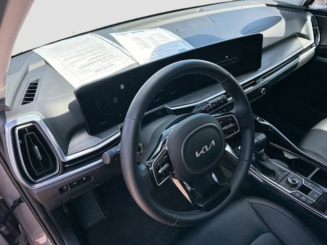 Used 2025 Kia Sorento SX AWD/4WD image 9
