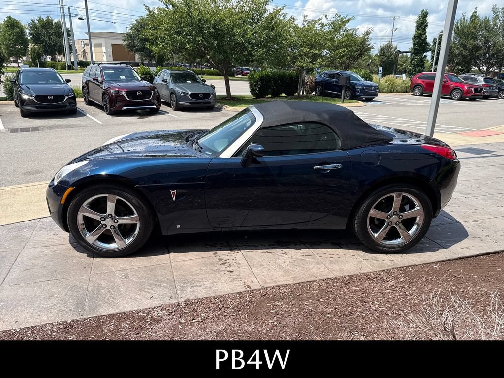 Used 2007 Pontiac Solstice Convertible w/ Premium Package RWD image 9