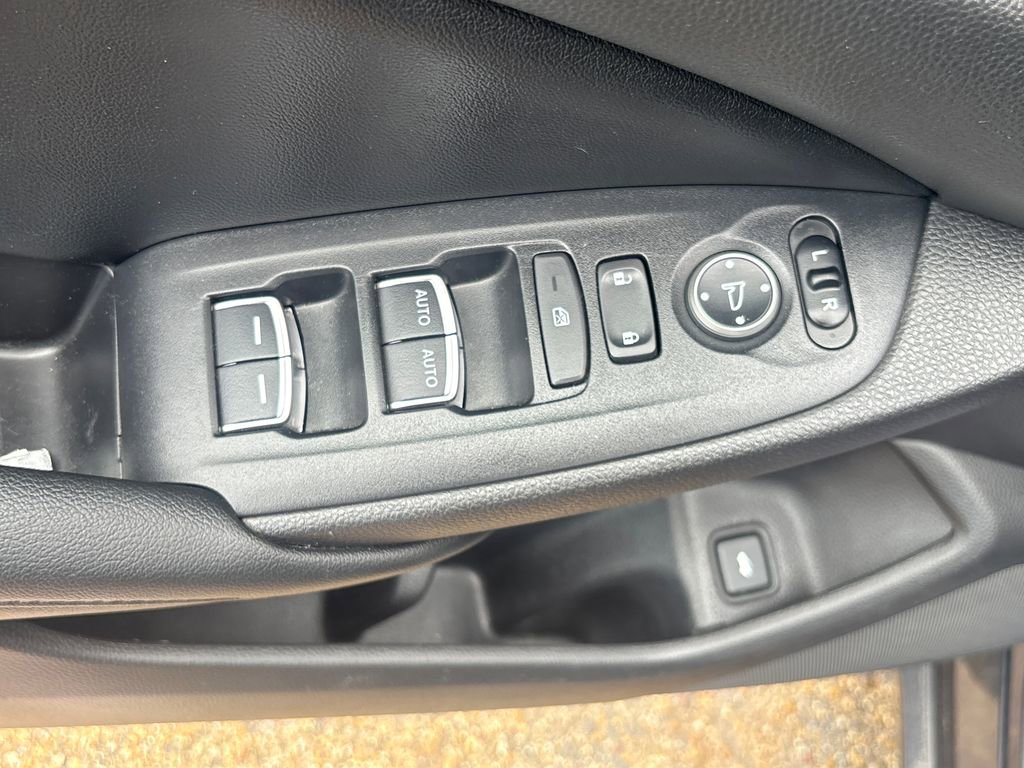 Used 2021 Honda Accord LX image 7