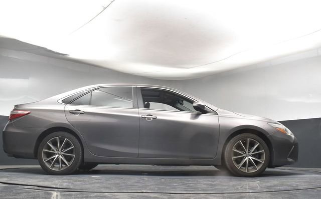 Used 2017 Toyota Camry XSE w/ Moonroof Package FWD image 40
