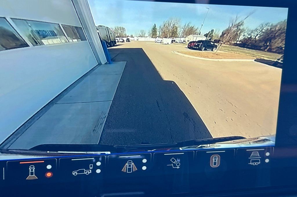 New 2026 GMC Sierra 2500 AT4 w/ AT4 Premium Plus Package image 16