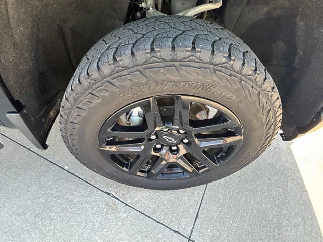 Used 2022 Chevrolet Silverado 1500 LT Trail Boss w/ Safety Package AWD/4WD image 47