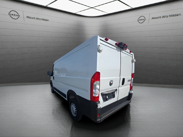 Used 2025 RAM ProMaster 2500 w/ Convenience Group FWD image 8