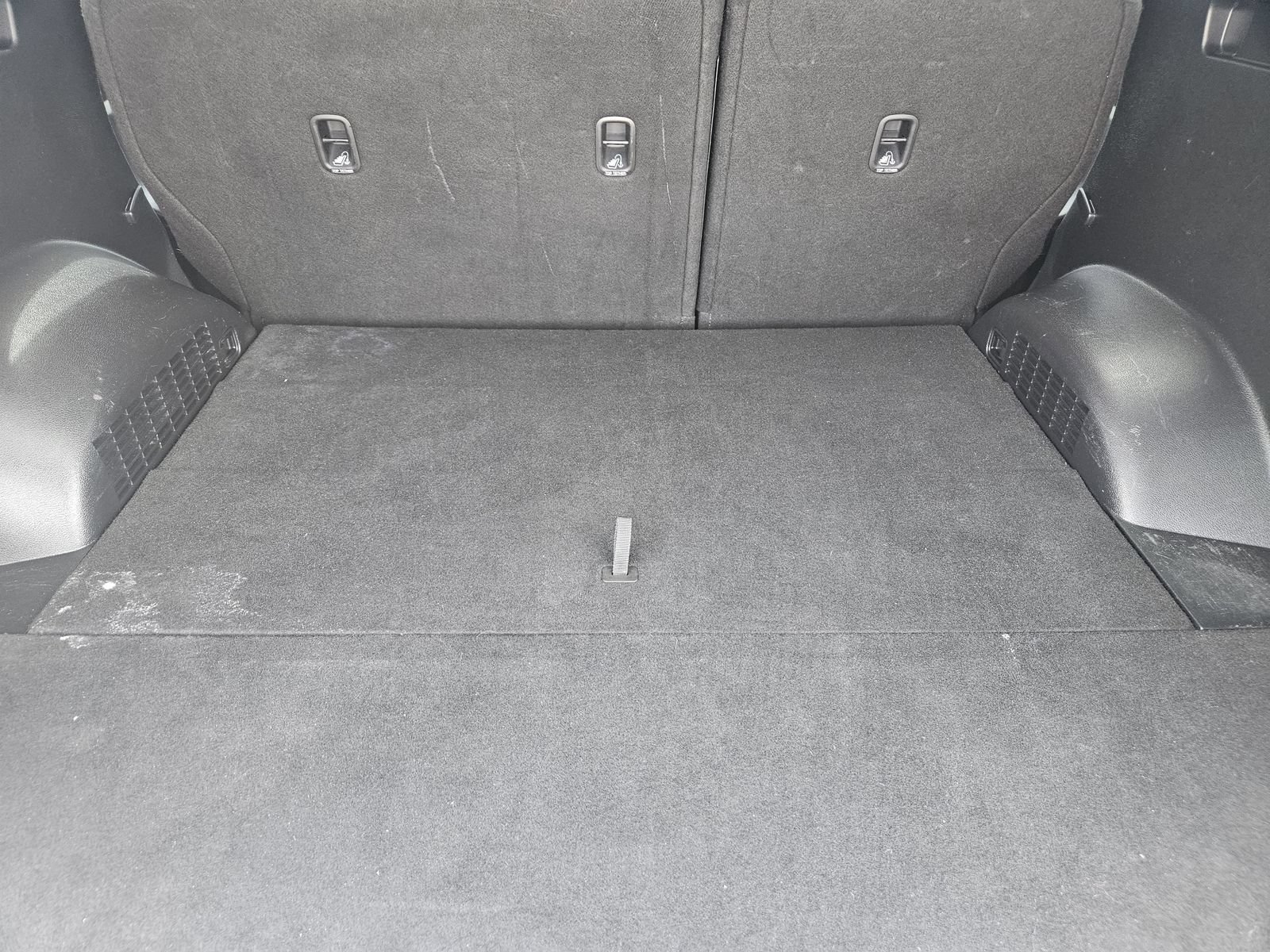Used 2019 Hyundai Santa Fe SE FWD image 31