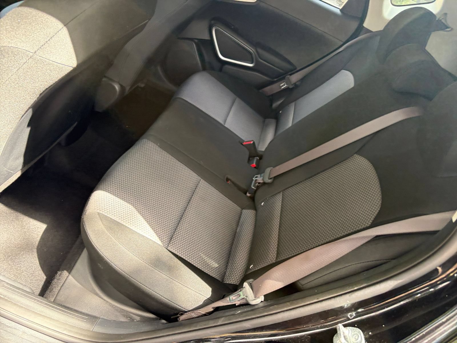Used 2025 Kia Soul LX w/ LX Technology Package FWD image 36