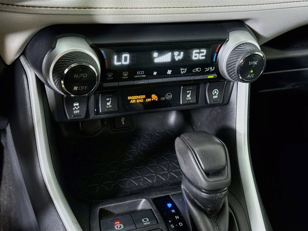 Certified 2022 Toyota RAV4 XLE w/ Convenience Package AWD/4WD image 8