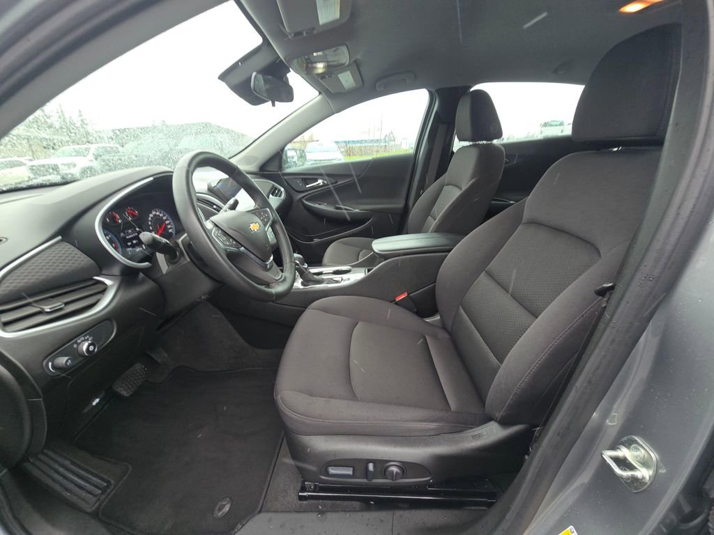 Used 2024 Chevrolet Malibu LT w/ Sport Edition FWD image 16