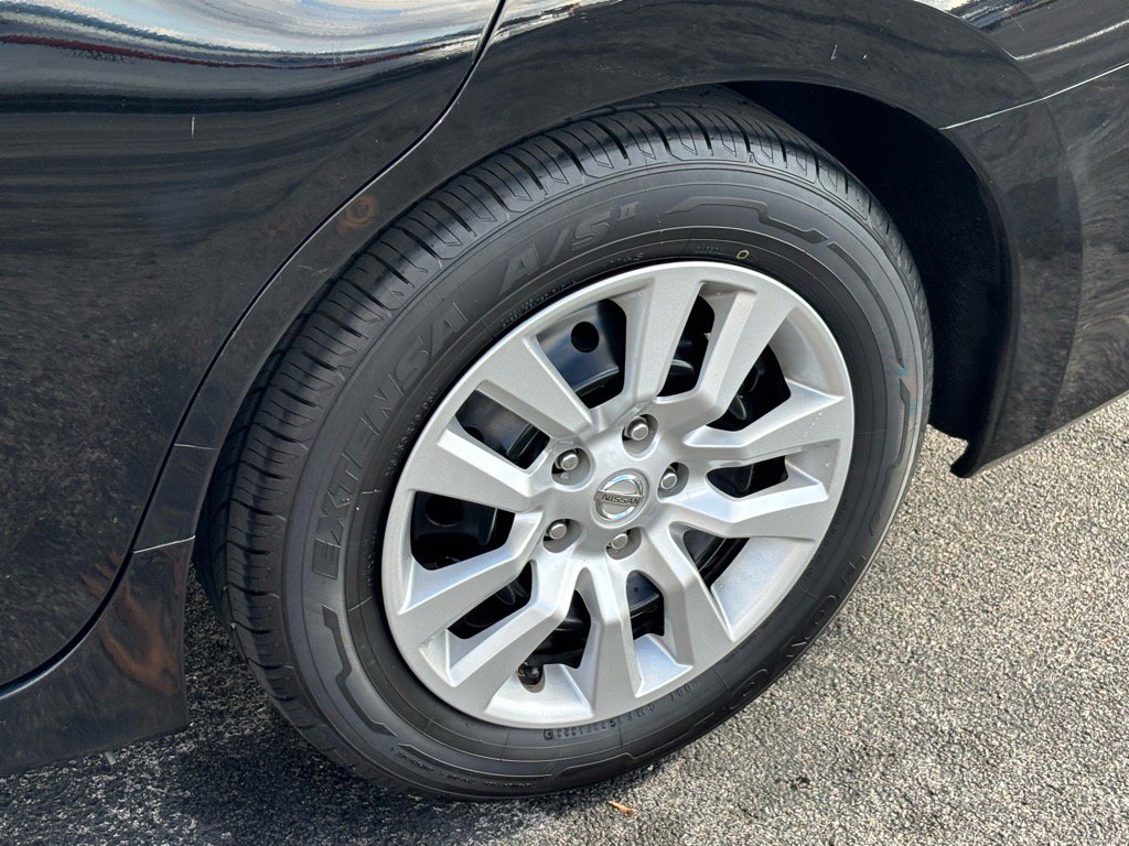 Used 2017 Nissan Altima 2.5 S w/ Power Driver Seat Package image 5