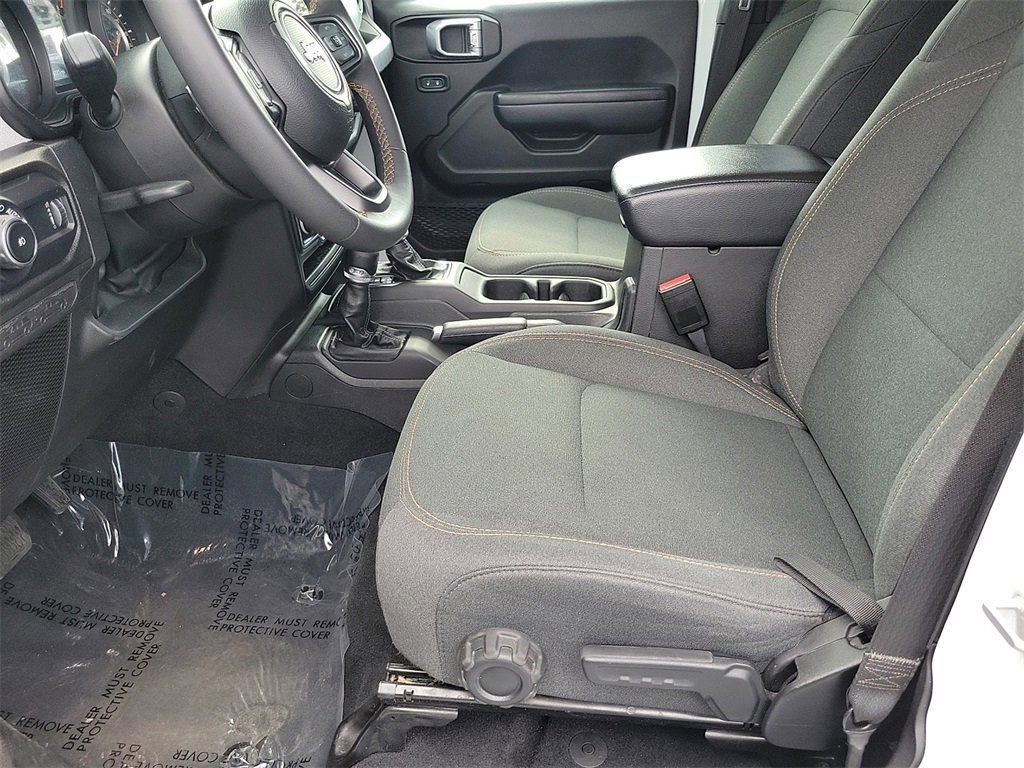 Used 2024 Jeep Wrangler Sport S image 19
