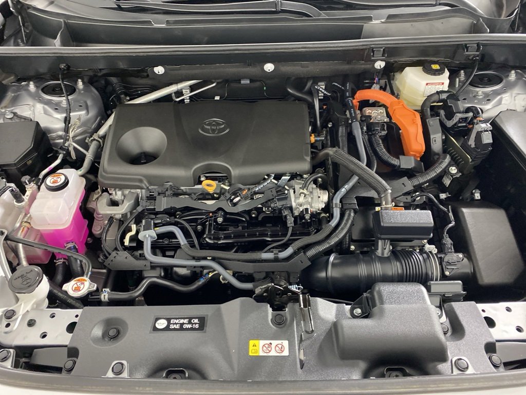 Used 2025 Toyota RAV4 SE image 34