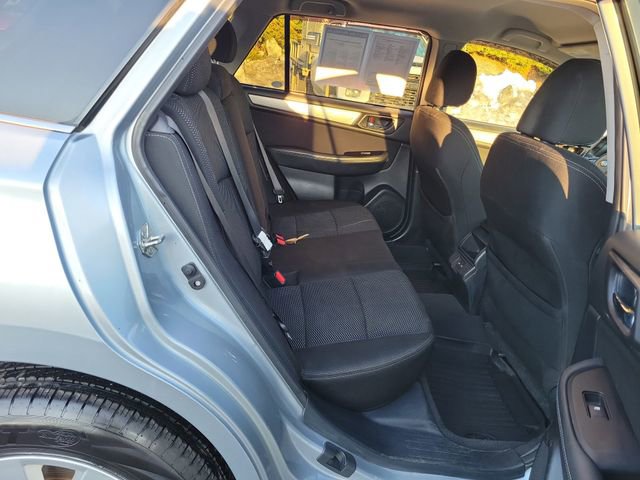 Used 2018 Subaru Outback 2.5i Premium image 16