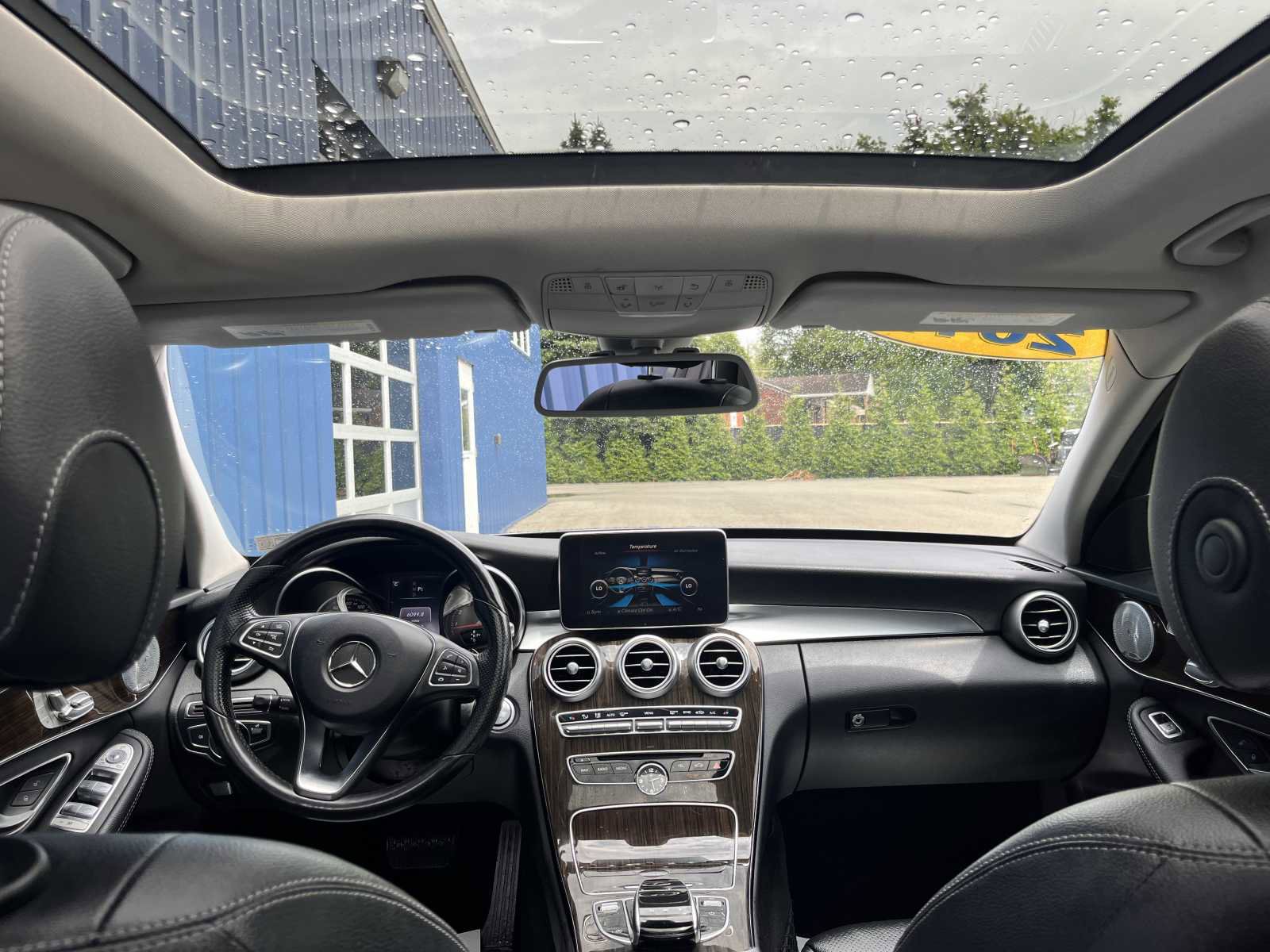 Used 2017 Mercedes-Benz C 300 4MATIC Sedan image 11