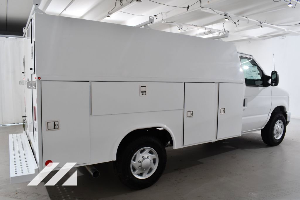 New 2026 Ford E-350 and Econoline 350 Super Duty w/ Power Equipment Group image 11