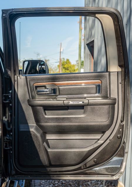 Used 2015 RAM 3500 Laramie w/ Cold Weather Group image 39