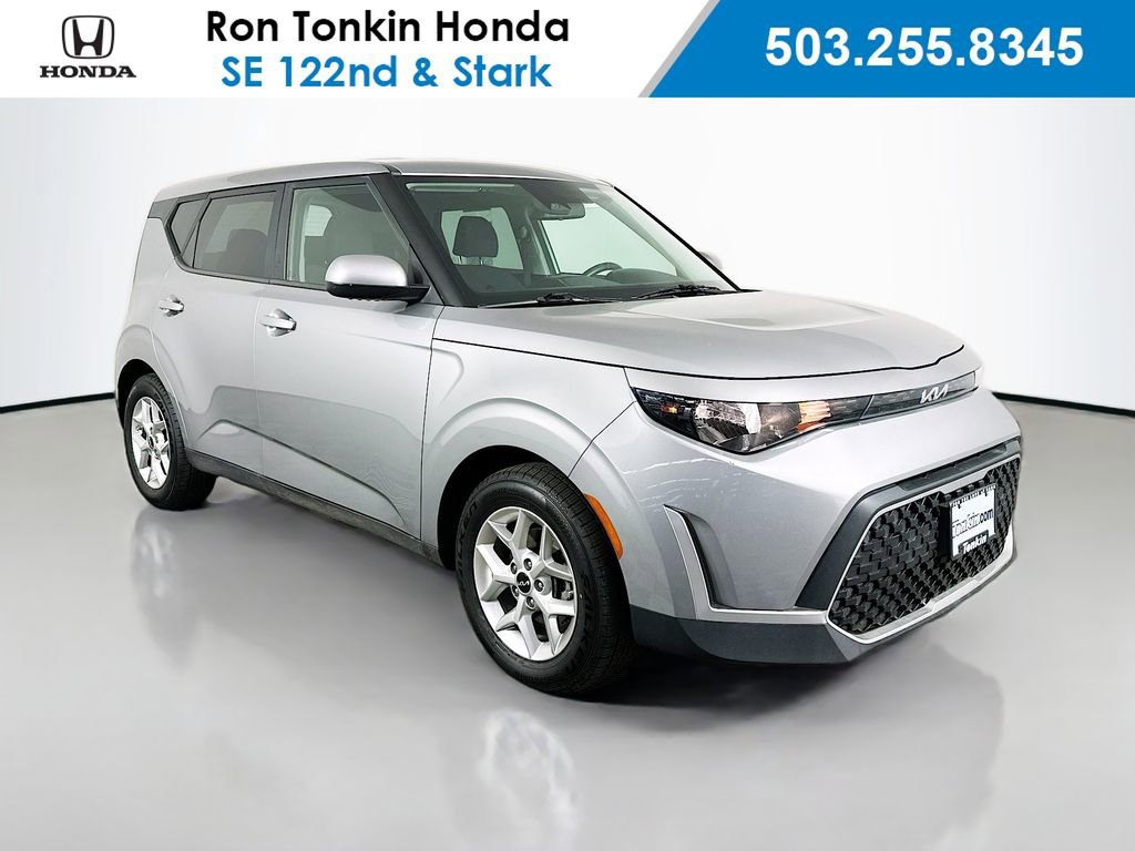 Used 2023 Kia Soul LX w/ Option Group 015