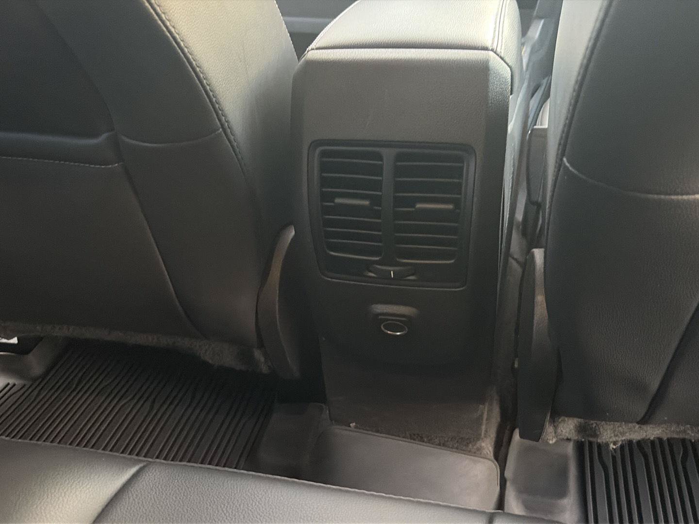 Used 2019 Ford Escape SEL AWD/4WD image 25