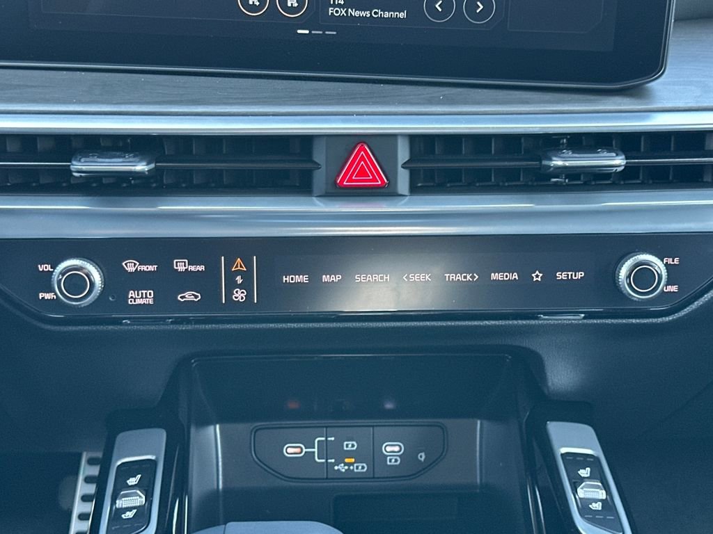 New 2026 Kia Sorento SX image 24