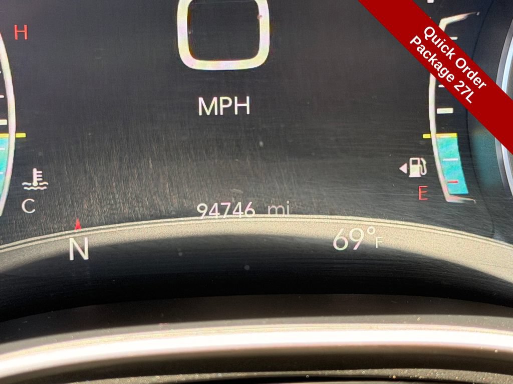 Used 2021 Chrysler Pacifica Touring-L FWD image 22