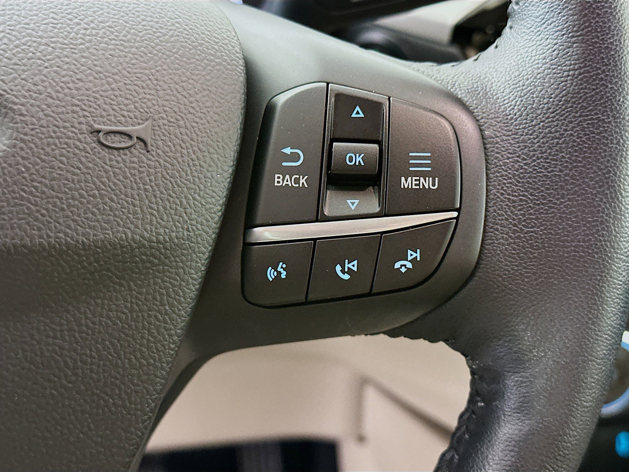 Used 2020 Ford Escape SEL image 23