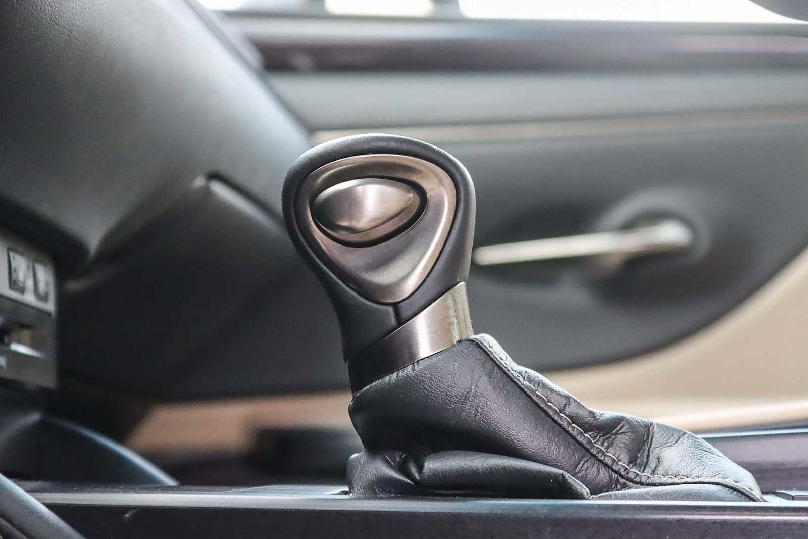 Certified 2021 Lexus ES 350 w/ Premium Package image 22