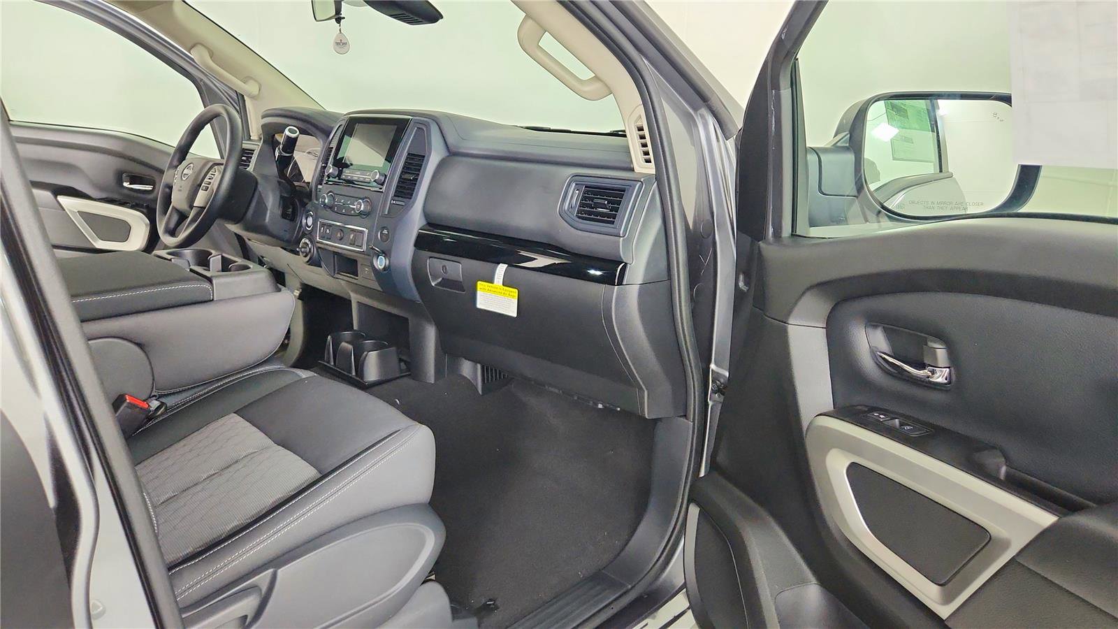 Certified 2024 Nissan Titan SV image 34