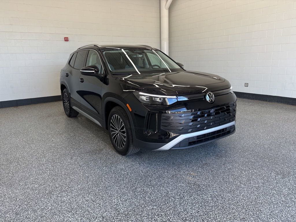New 2026 Volkswagen Tiguan S FWD image 7