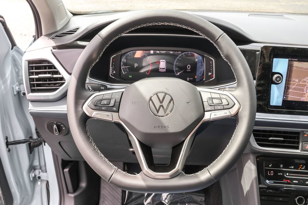 Used 2025 Volkswagen Taos SEL image 19