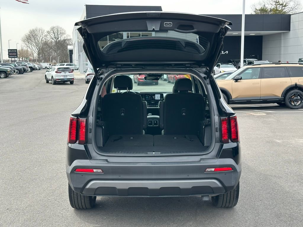 Used 2023 Kia Sorento X-Line EX image 32