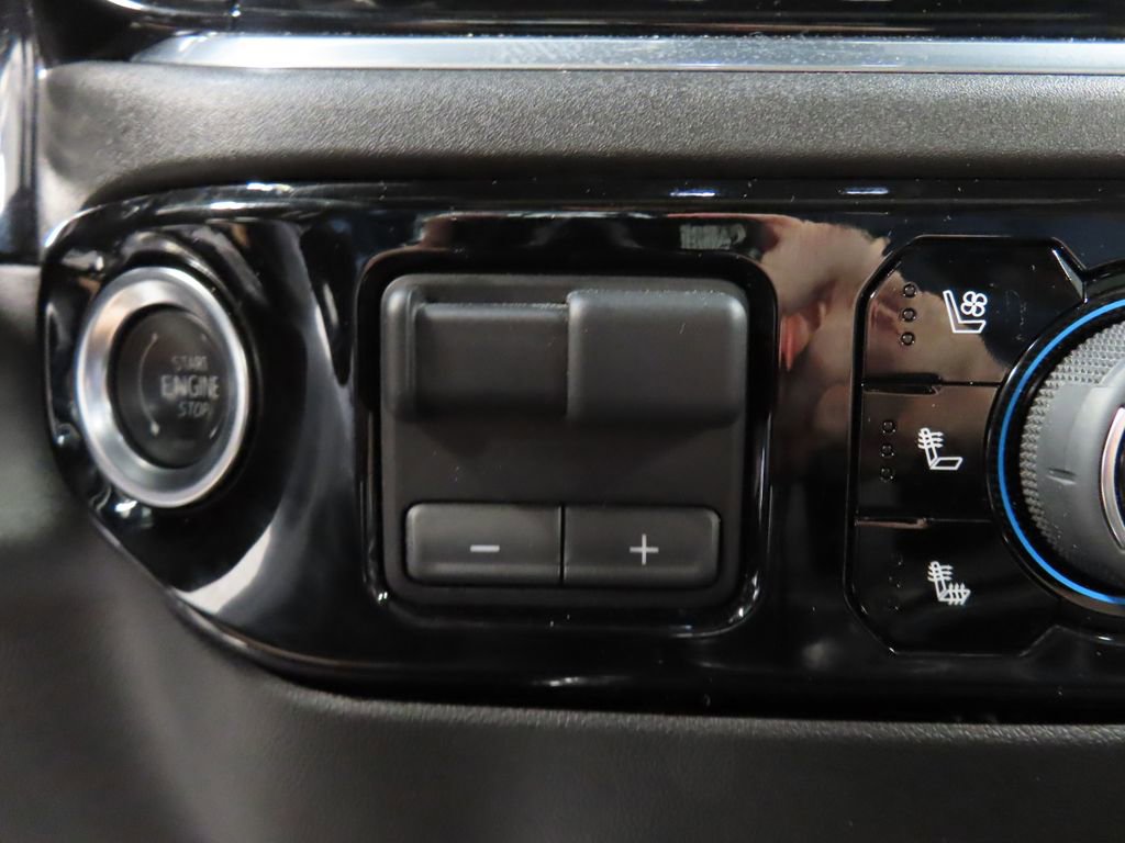 Used 2025 Chevrolet Silverado 3500 High Country w/ High Country Premium Package AWD/4WD image 51