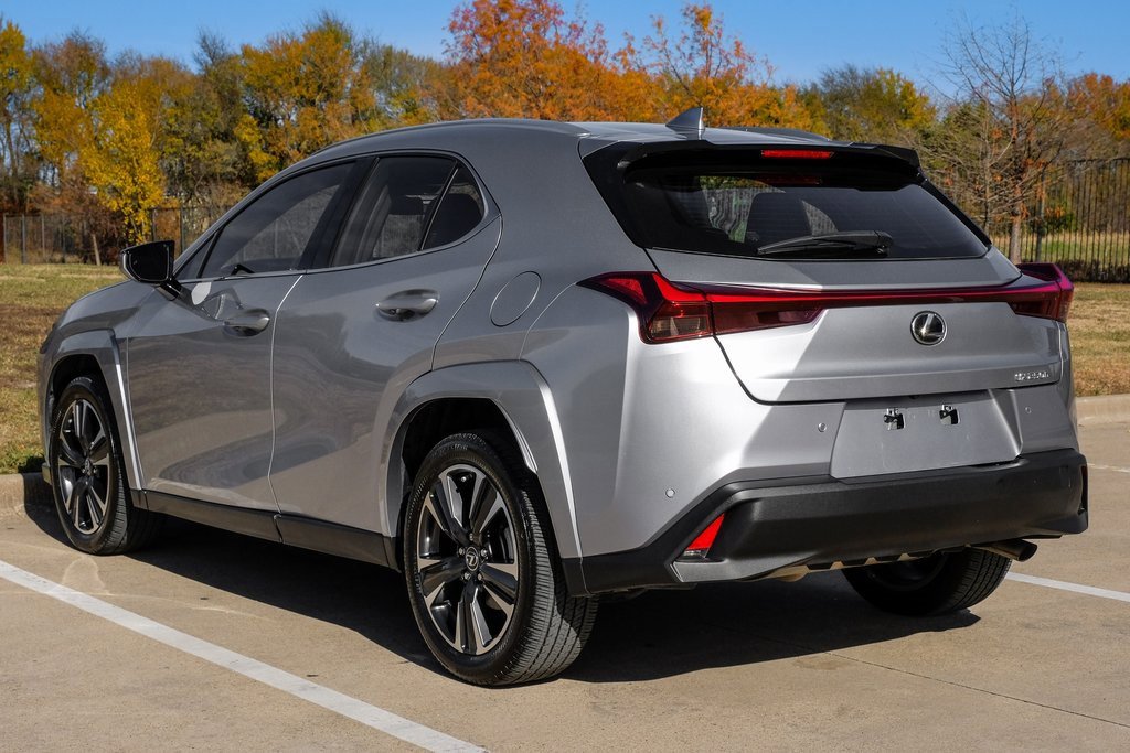 Used 2023 Lexus UX 250h FWD w/ Premium Package image 16