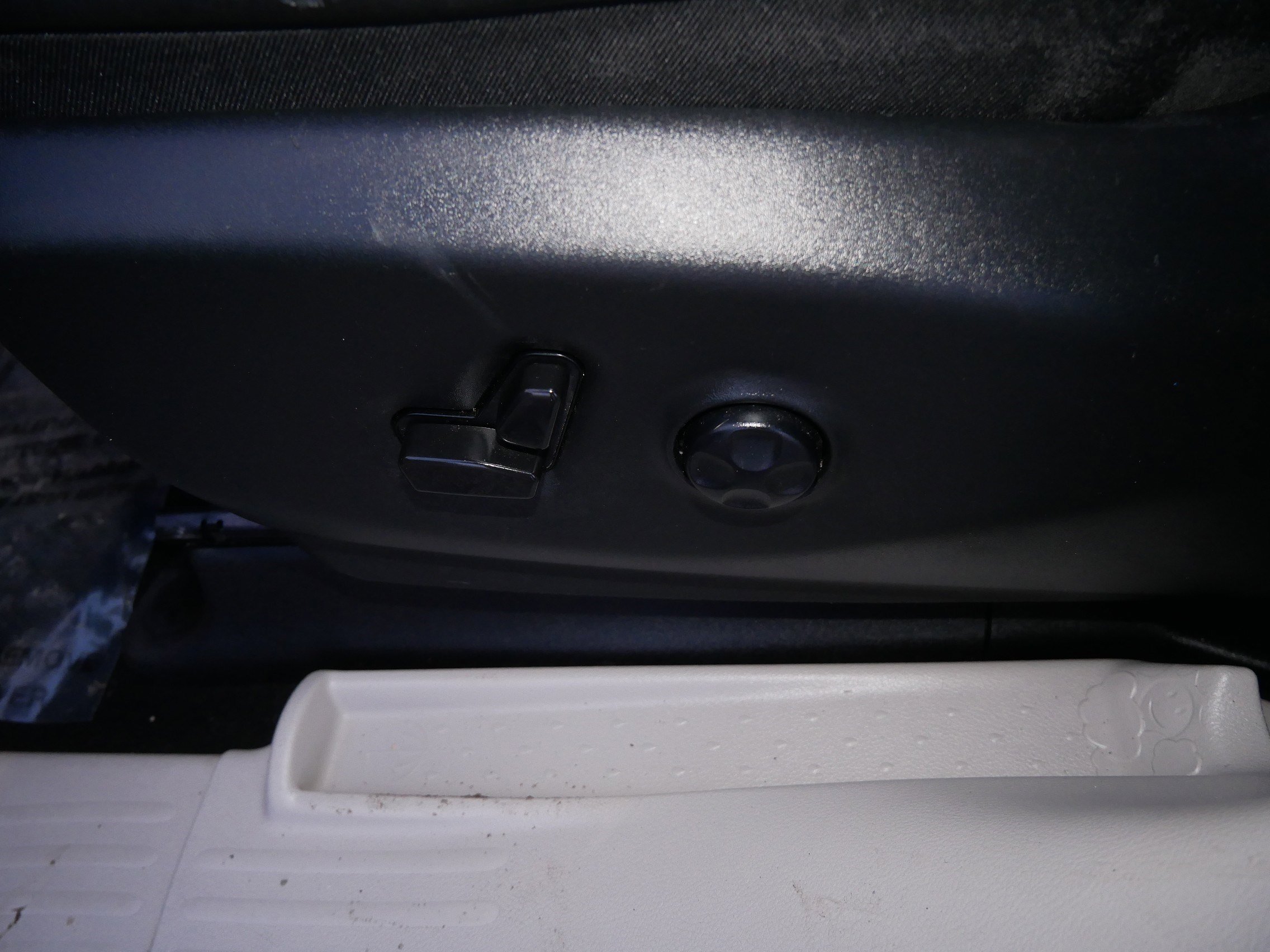 Used 2023 Chrysler Pacifica Limited FWD image 19