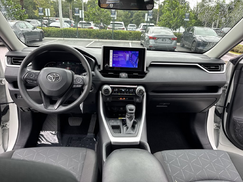 Used 2024 Toyota RAV4 XLE FWD image 36