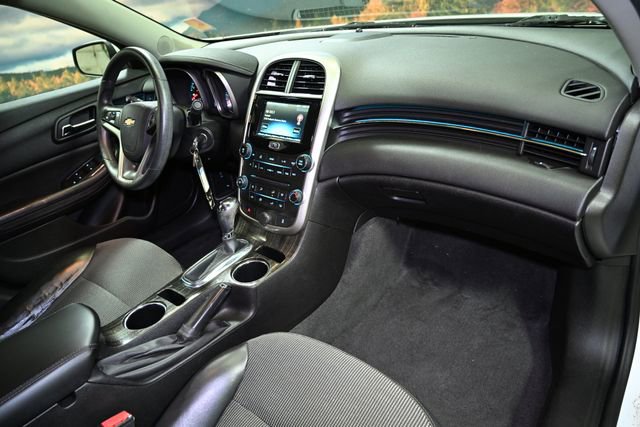 Used 2016 Chevrolet Malibu LT image 52