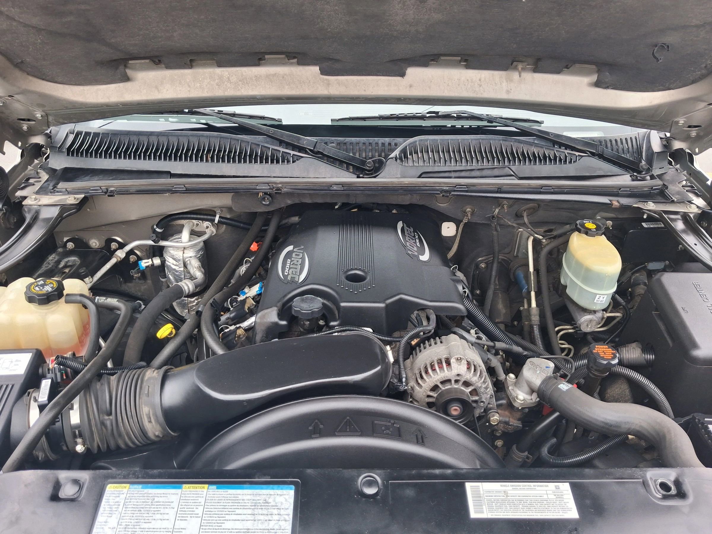 Used 2002 Chevrolet Avalanche 2500 w/ Convenience Pkg AWD/4WD image 21