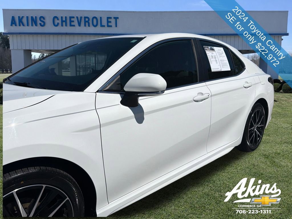 Used 2024 Toyota Camry SE FWD image 10