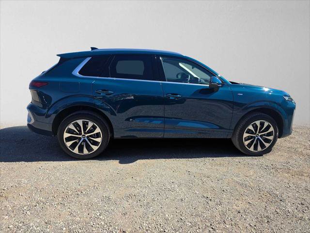 New 2026 Audi Q3 quattro 2.0T AWD/4WD image 2