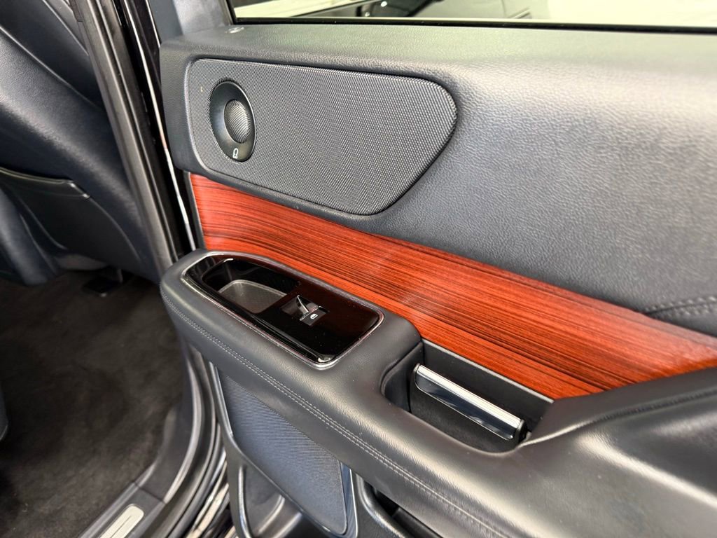 Used 2024 Lincoln Navigator Reserve image 27