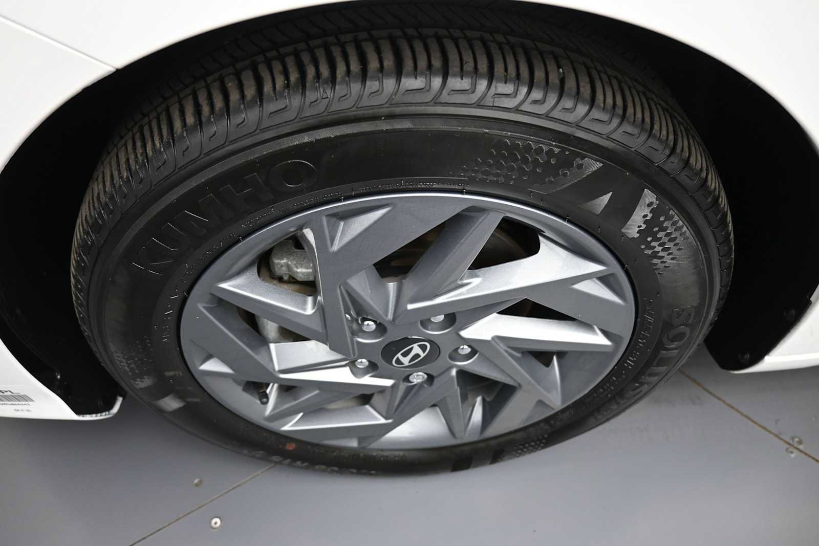 Certified 2024 Hyundai Elantra SEL FWD image 13