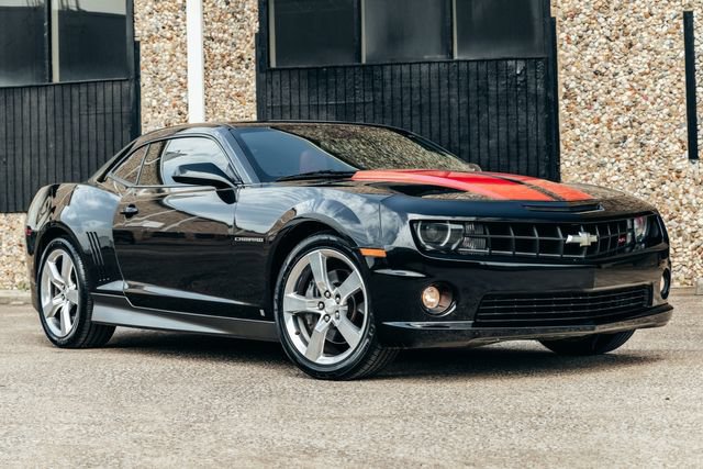 Used 2010 Chevrolet Camaro SS w/ LPO, Ground Effects Package RWD image 10