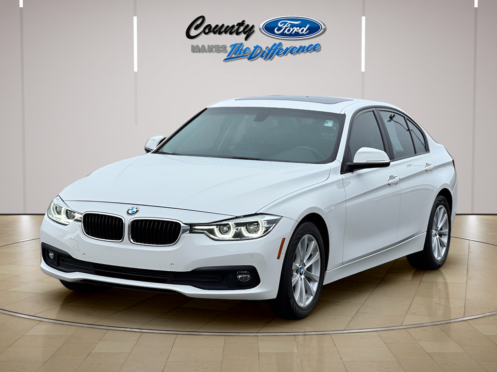 Used 2016 BMW 320i xDrive Sedan AWD/4WD image 2